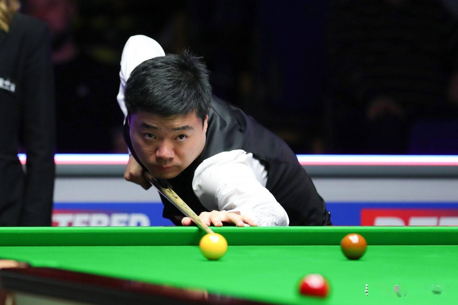 但后来他通 但后来他通